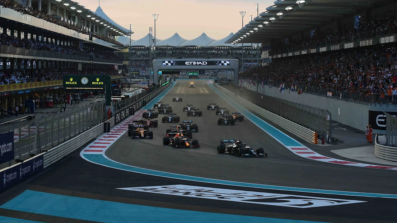 Start of last race of the year in Yes Marina Circuit, Yes Island, Abu Dhabi, Uniter Arab Emirates,