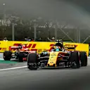 Carlos Sainz jr (ESP) Renault Sport F1 Team RS17 and Stoffel Vandoorne (BEL) McLaren MCL32 at Formula One World Championship, Rd19, Brazilian Grand Prix, Qualifying, Interlagos, Sao Paulo, Brazil, Saturday 11 November 2017.
