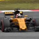 Nico Hulkenberg (GER) Renault Sport F1 Team RS17 at Formula One World Championship, Rd2, Chinese Grand Prix, Qualifying, Shanghai, China, Saturday 8 April 2017. © Sutton Motorsport Images