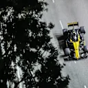 Jolyon Palmer (GBR) Renault Sport F1 Team RS17 at Formula One World Championship, Rd14, Singapore Grand Prix, Practice, Marina Bay Street Circuit, Singapore, Friday 15 September 2017. © Mirko Stange/Sutton Images
