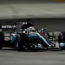 Lewis Hamilton (GBR) Mercedes-Benz F1 W08 Hybrid at Formula One World Championship, Rd14, Singapore Grand Prix, Qualifying, Marina Bay Street Circuit, Singapore, Saturday 16 September 2017. © Sutton Images