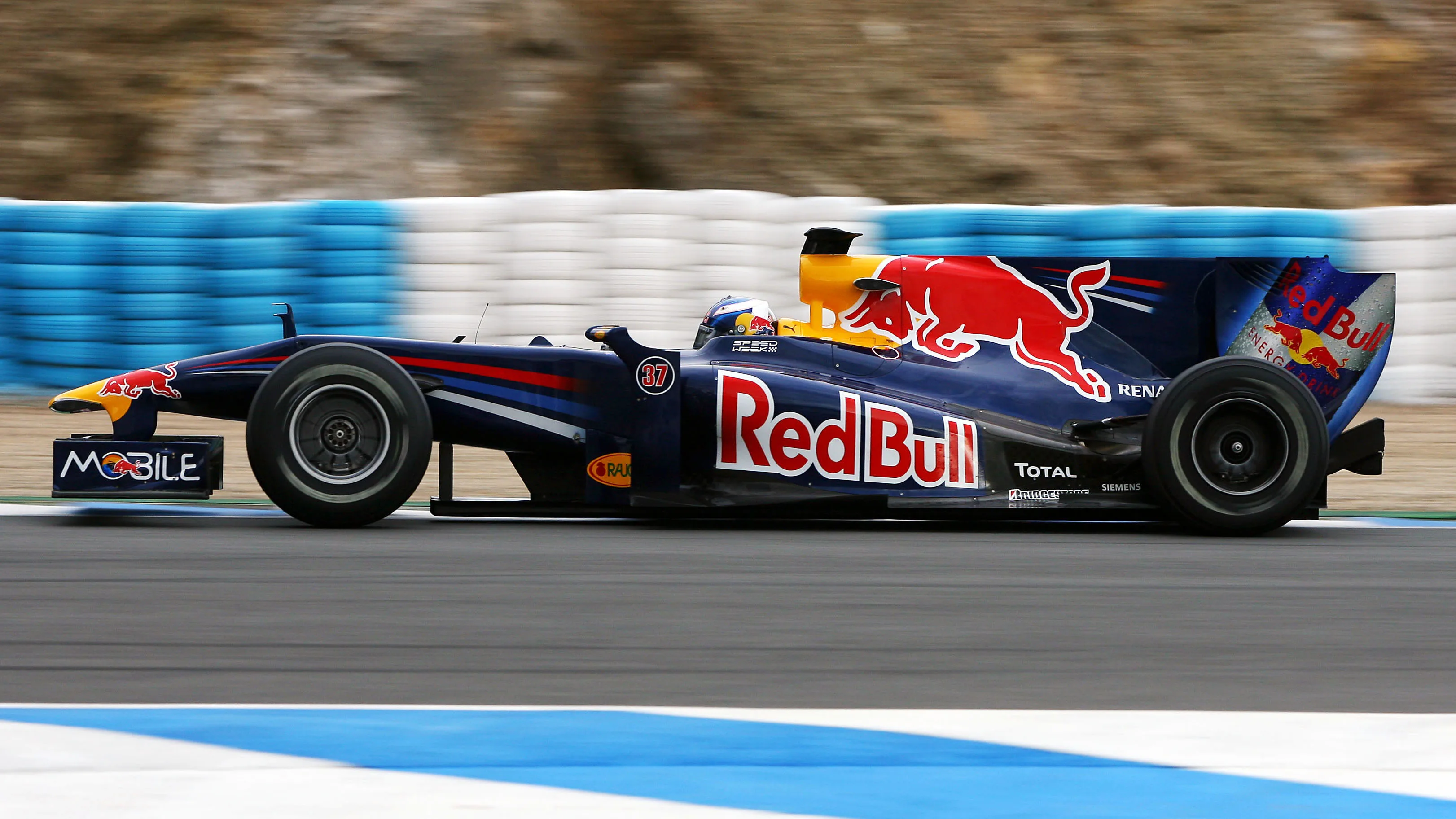 Daniel Ricciardo (AUS) Red Bull Racing RB5
Formula One Young Driver Testing, 1-3 December 2009,
