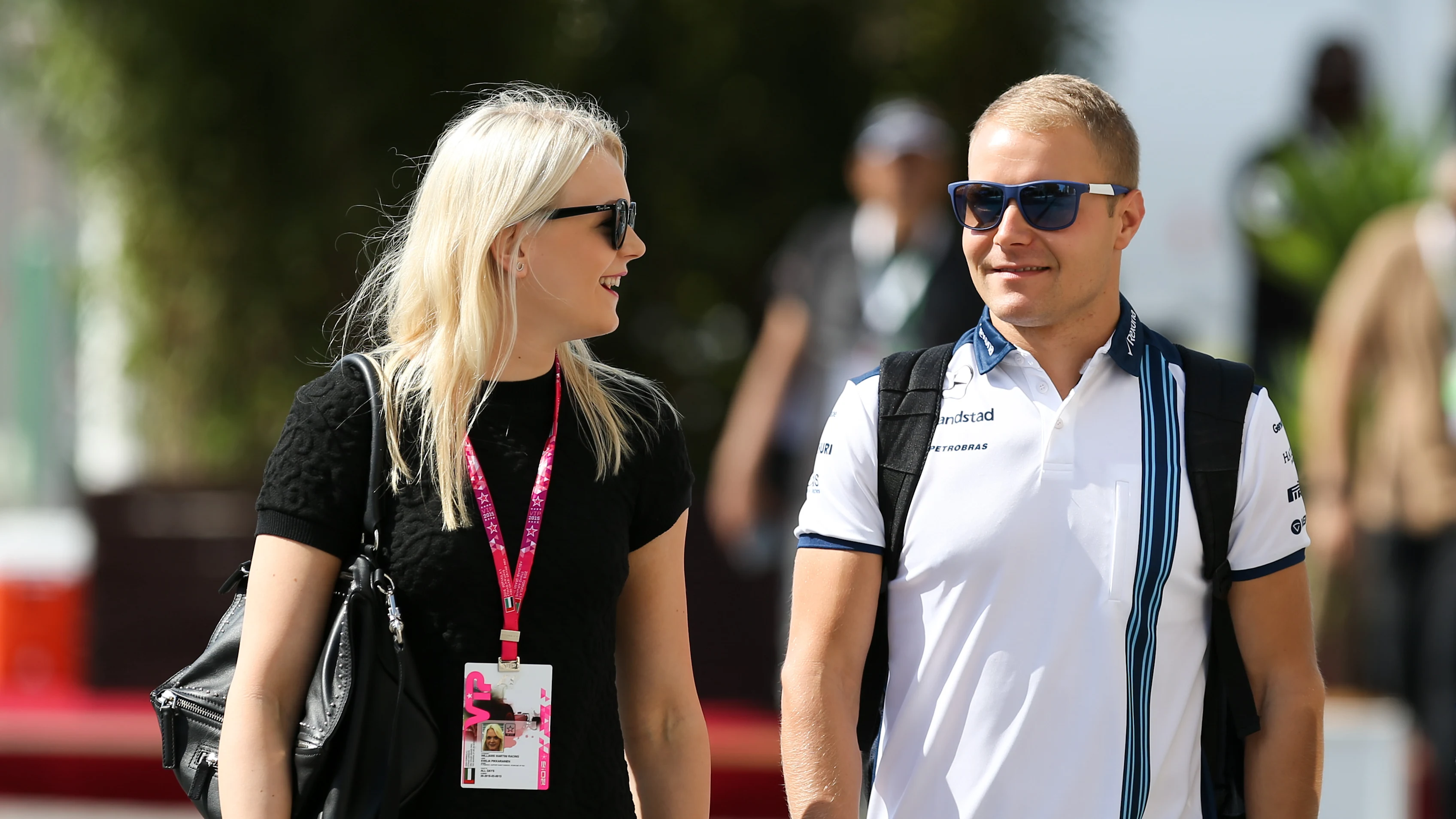 www.sutton-images.com
Valtteri Bottas (FIN) Williams and his girlfriend Emilia Pikkarainen (FIN)