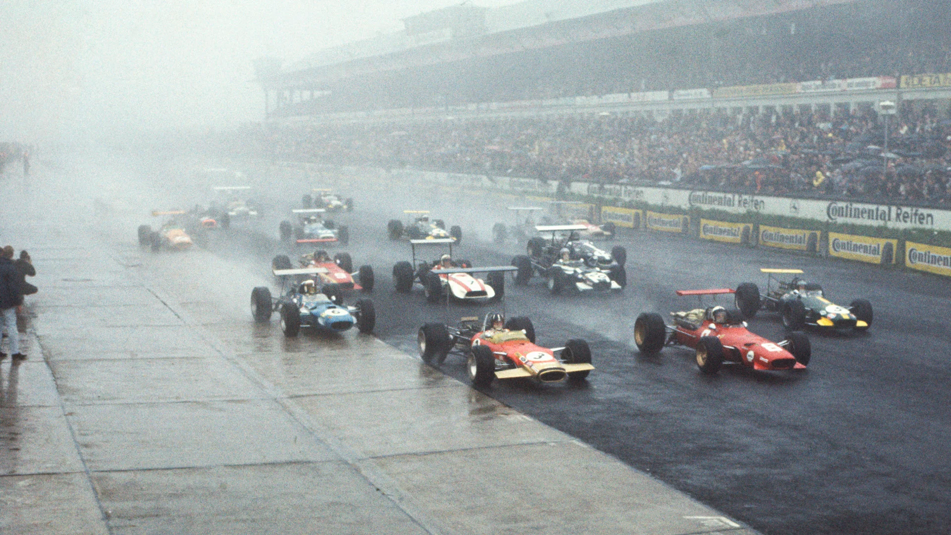 1968 German Grand Prix.
Nurburgring, Germany. 2-4 August 1968.
Chris Amon, Ferrari 312, leads