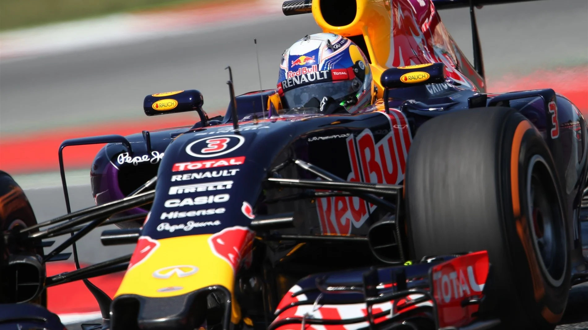 Daniel Ricciardo (AUS) Red Bull Racing RB11 at Formula One World Championship, Rd5, Spanish Grand Prix Qualifying, Barcelona, Spain, Saturday 9 May 2015. &copy; Sutton Motorsport Images