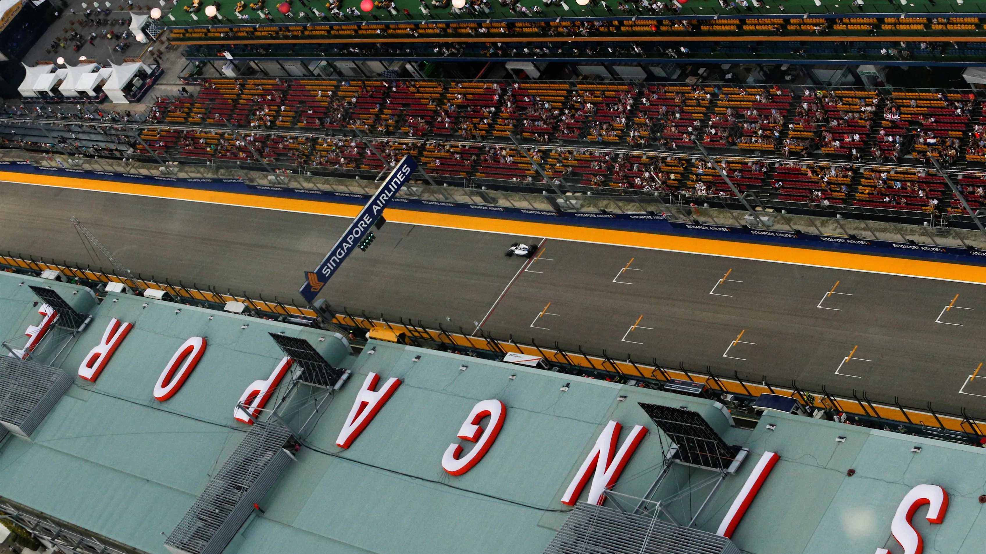 Valtteri Bottas (FIN) Williams FW38 at Formula One World Championship, Rd15, Singapore Grand Prix, Qualifying, Marina Bay Street Circuit, Singapore, Saturday 17 September 2016. &copy; Sutton Images