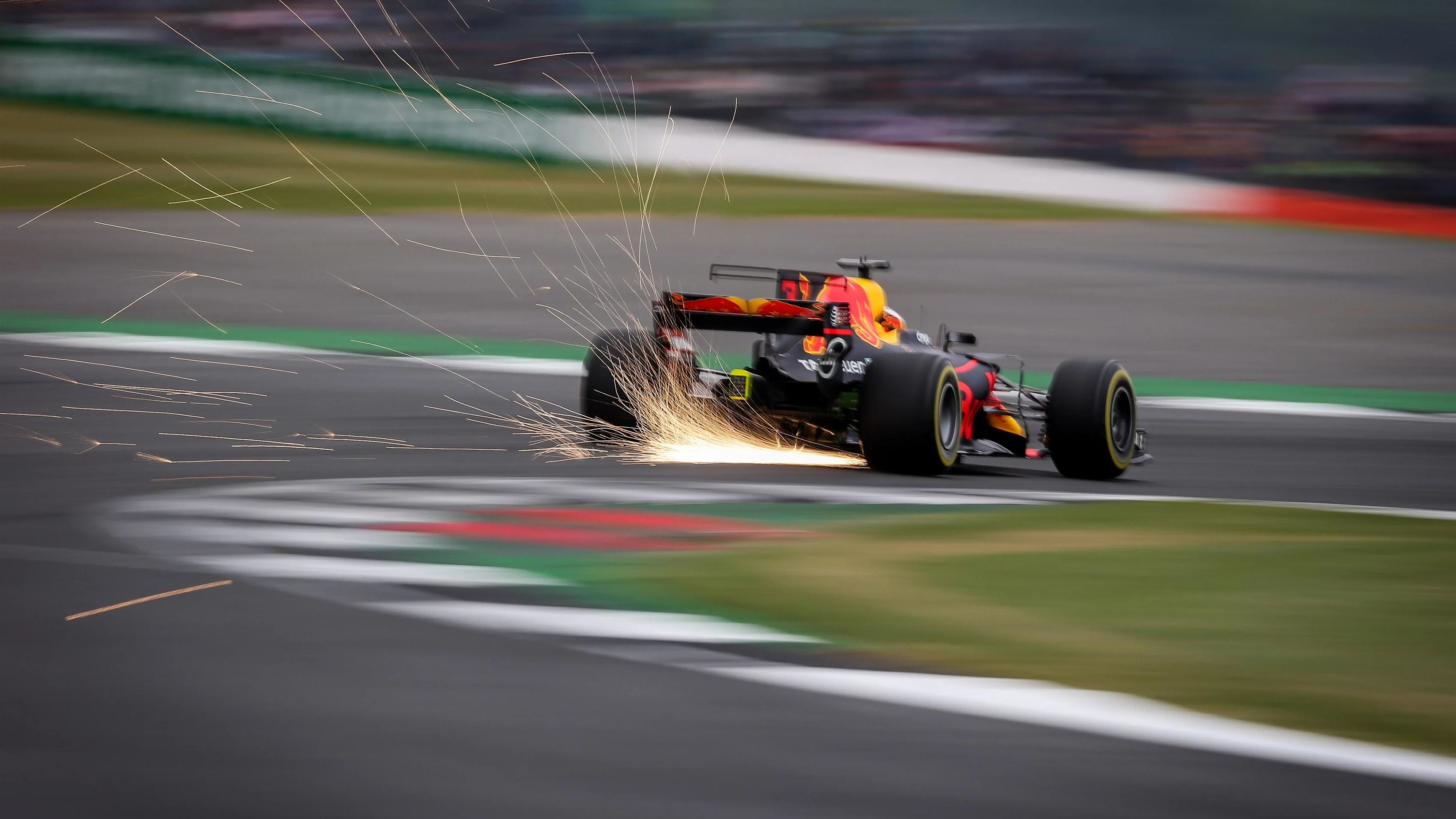Daniel Ricciardo (AUS) Red Bull Racing RB13 at Formula One World Championship, Rd10, British Grand