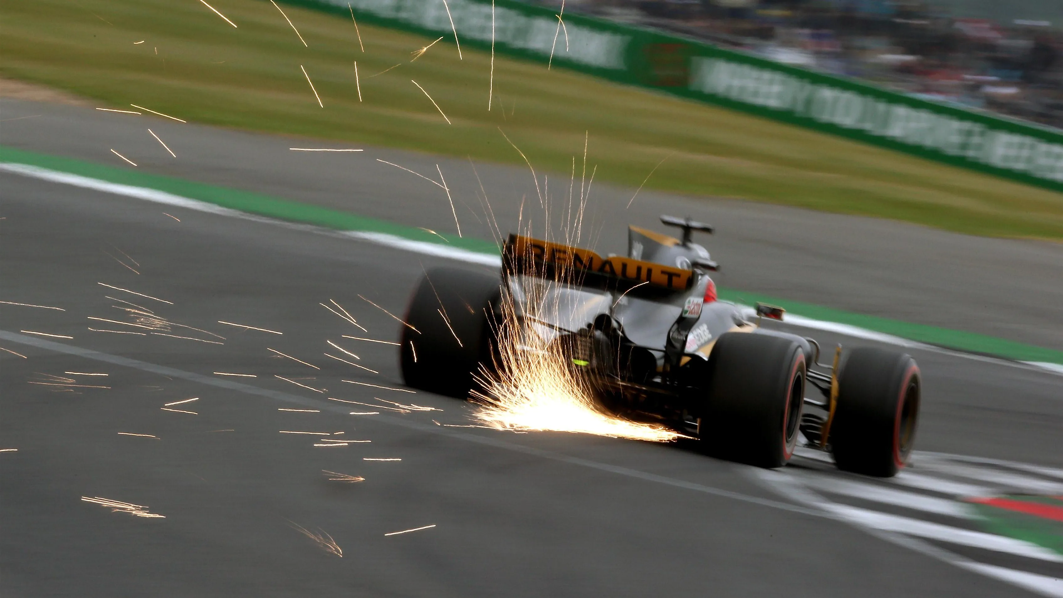 Nico Hulkenberg (GER) Renault Sport F1 Team RS17 at Formula One World Championship, Rd10, British