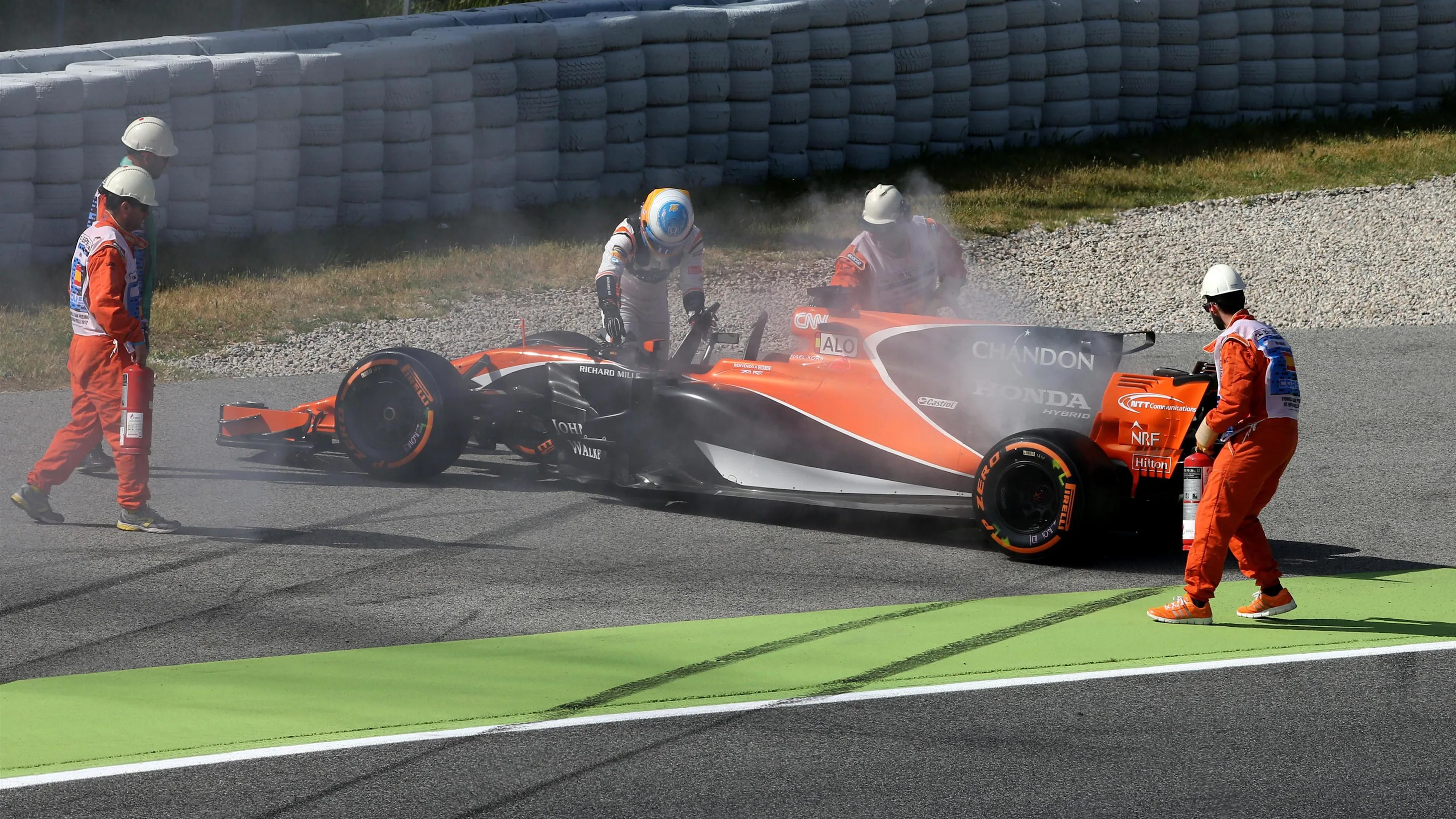 Fernando Alonso (ESP) McLaren MCL32 stops on track in FP1 at Formula One World Championship, Rd5, Spanish Grand Prix, Practice, Barcelona, Spain, Friday 12 May 2017. © Sutton Motorsport Images