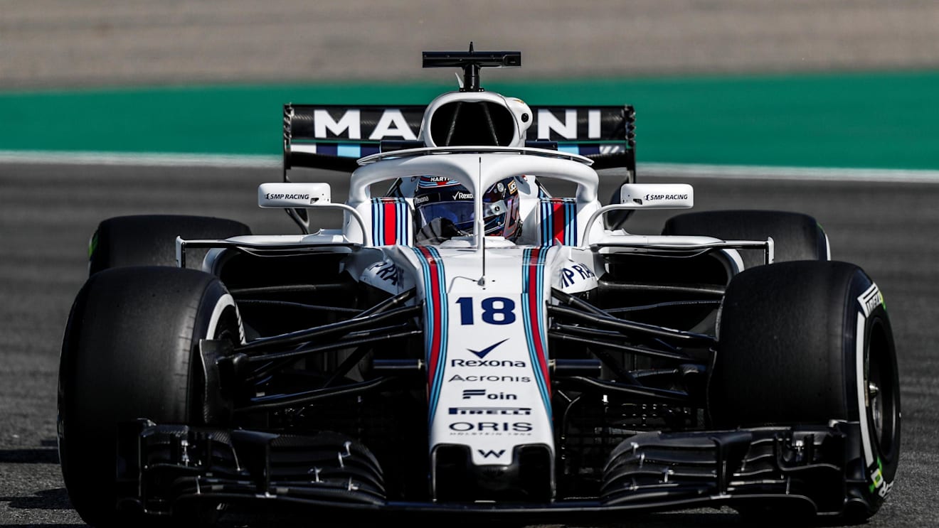 Williams to stick with new front wing after positive test